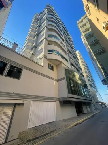 Quadra Mar em Meia Praia, 3 Quartos, Mobiliado, 2 Vagas Individuais, Lazer C/Piscina