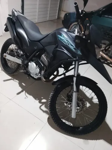 Xre 300 moto perfeita