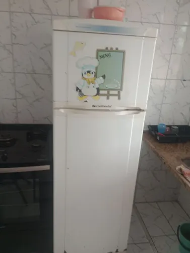 Vendo geladeira usada em boa condições voltagem 110