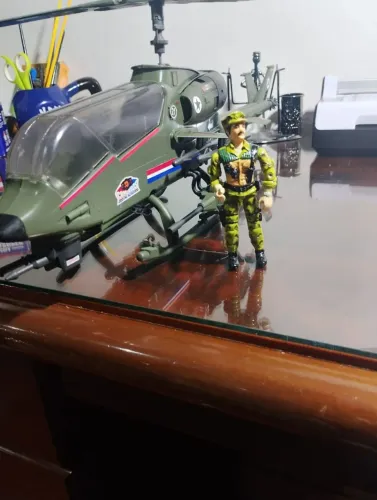 Jetcóptero de Combate Dragonfly com Leatherneck Oficial de Reconhecimento Comandos em Ação