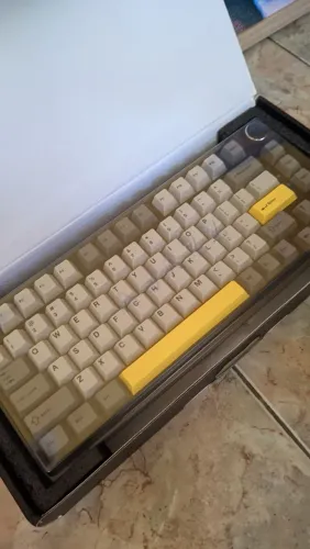 Teclado mecânico sem fio AJAZZ AK820PRO