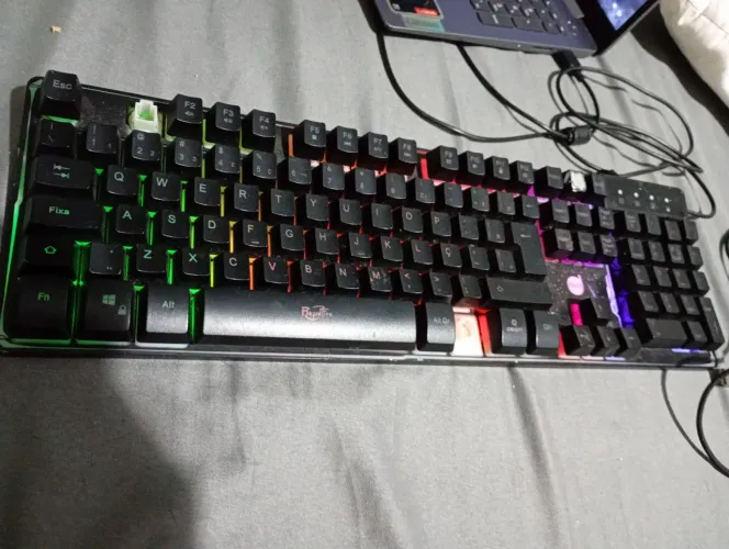 Teclado dazz tem led e Ele pisca tbm