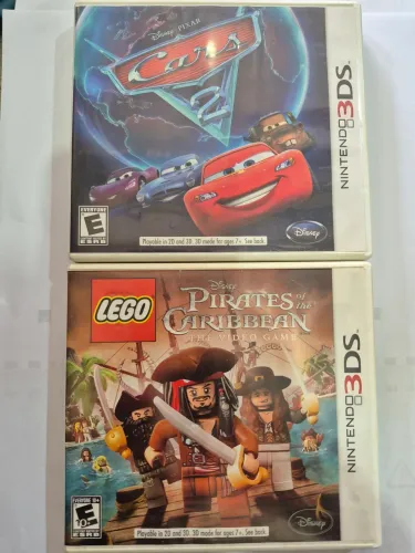 2 Jogos Nintendo 3Ds Cars 2 e Lego Piratas do Caribe