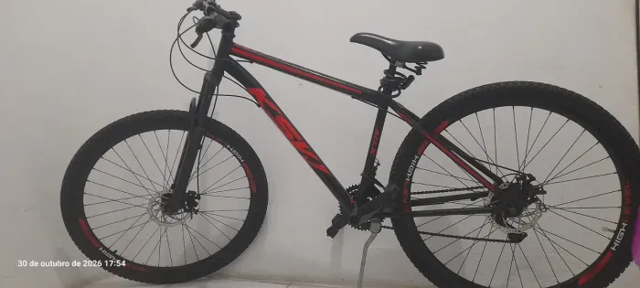 Bicicleta aro 29 ksw preta com vermelho