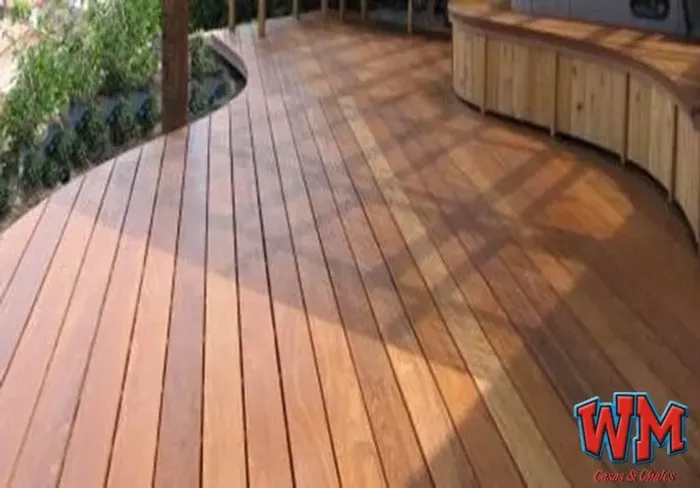 Casa, chalés, e decks em madeira