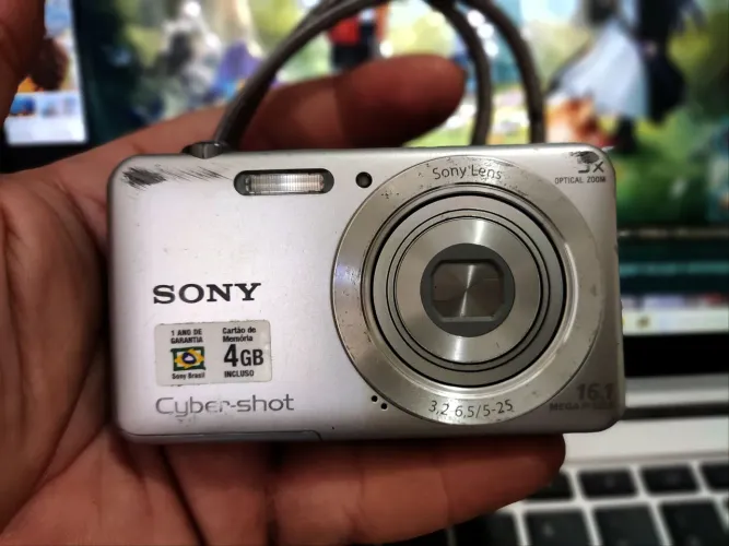 Camera cybershot w710