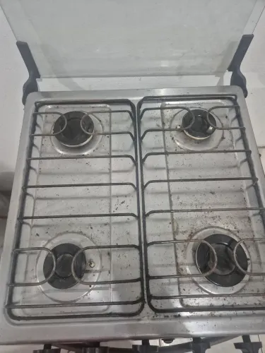 Vendo fogão elétrico 4 bocas