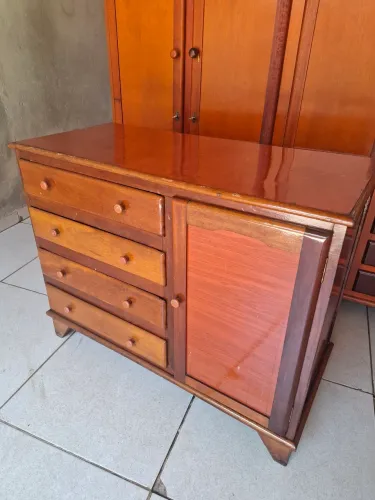 Cômoda De Madeira (entrego)