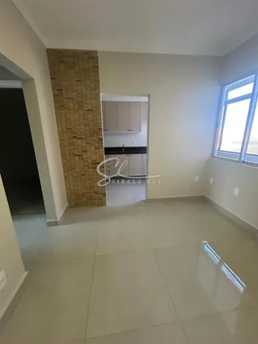 ALUGA-SE APARTAMENTO NO EDIFICIO RENATA - SANTOS/SP