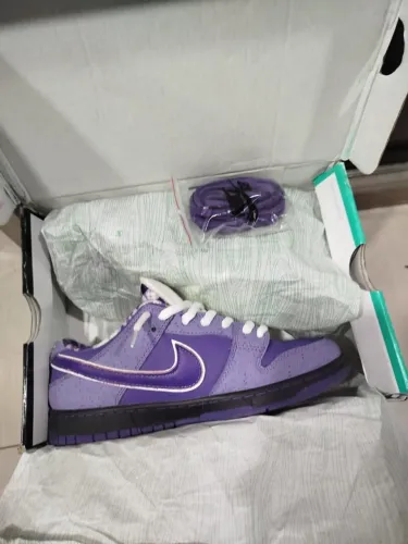 Nike SB Dunk Purple Lobster