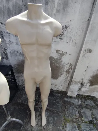 ?Lote de Manequins para Loja / Outlet (Masculino e Feminino) - Oportunidade!