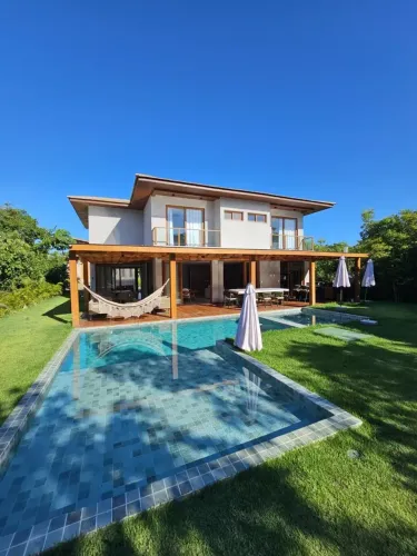 Casa para venda em condomínio- Praia do forte.