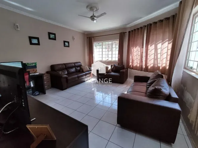 Casa à venda no bairro Jardim Santana em Campinas (Est. permuta casa com edícula)