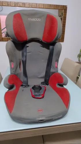 Cadeirinha elevação carro bebe