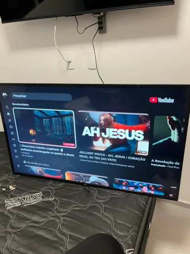 Tv AOC