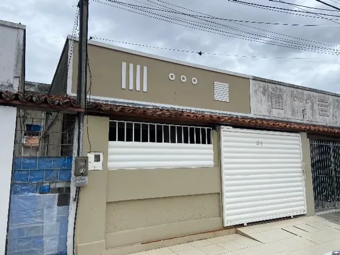 Casa 2/4 João Durval
