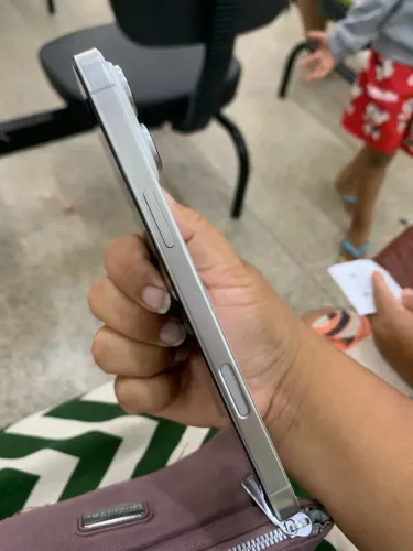 Vendo ou troco com volta iPhone 16 pro max 