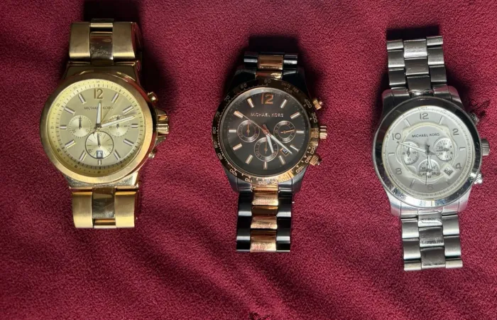 RELÓGIOS ORIGINAIS MICHAEL KORS COM MARCAS DE USO