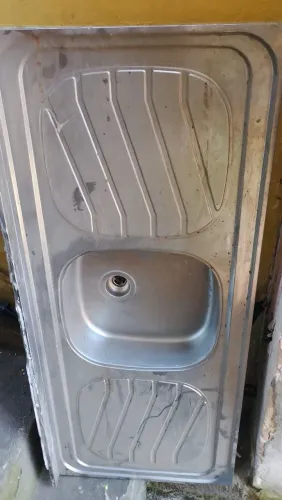 Vende-se uma pia em inox 1,20mt