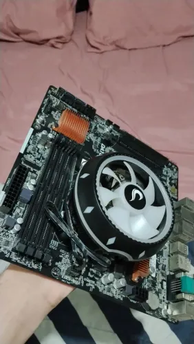 Placa-mãe B150 Pro + Processador Intel i7 7700 - Kit Pronto para Upgrade Gamer
