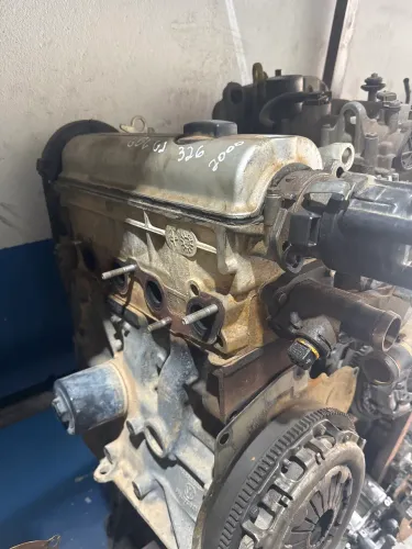 Motor at 1.0 8v 2000