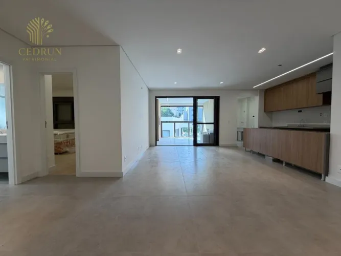 Apartamento para alugar em Maringá, Zona 03, com 3 quartos, com 119 m², Légit