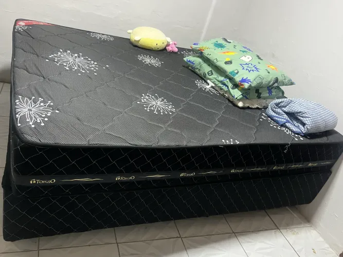 Cama queen size molas ensacadas