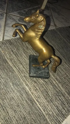 Cavalo Em Bronze Antigo