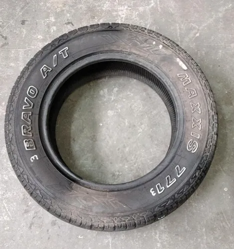 Pneu Bravo Maxxis 771 215 65R16 Usado