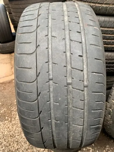 Pneu 235/40/18 pirelli pzero meia vida sem defeitos (não é riscado)