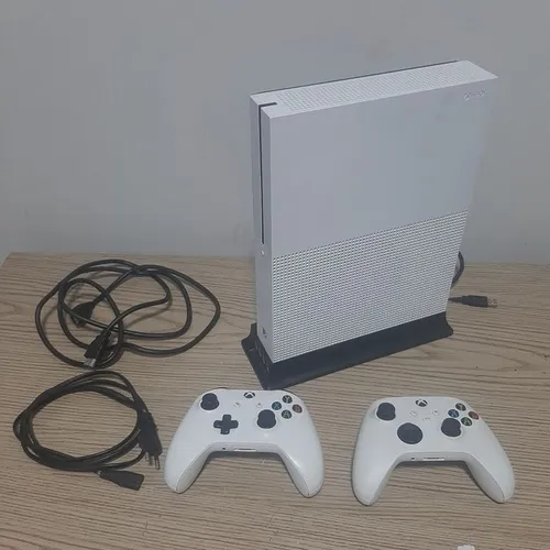 Promoção Xbox One S 1 TB Seminovo 02 Controles(ACEITO CREDISHOP)