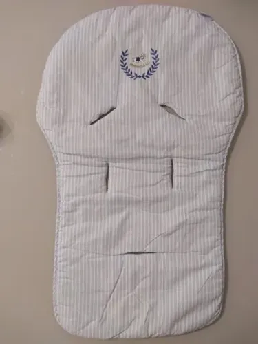 Kit com capa de carrinho + segura bebê + almofada de amamentação