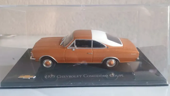 Miniatura de carro 1)43