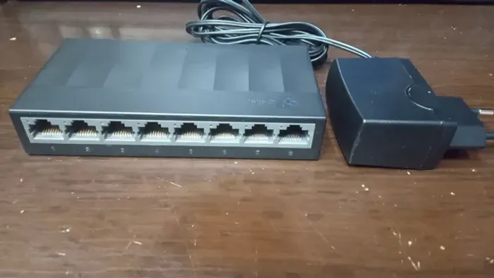 Switch TP-LINK 8 portas 10/100/1000 Mbps