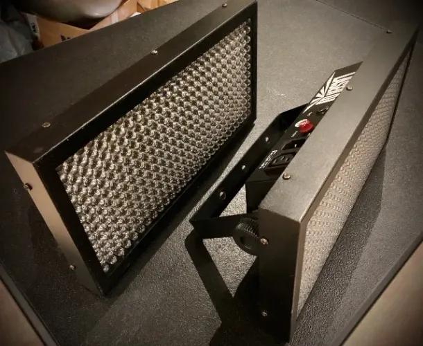 Iluminação para shows - Kit com 2 strobos de LED (GM044) com 336 LEDs brancos de 10mm cada