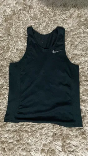 Regata Nike Preta - Tamanho M