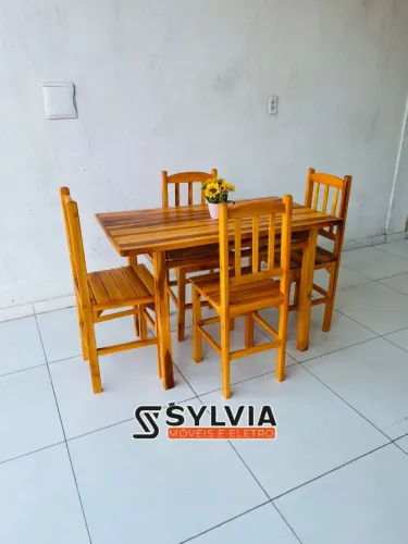 Conjunto de Mesa de Jantar em Madeira pereira 