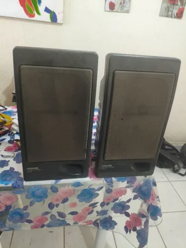 Caixas Polyvox em material resistente 