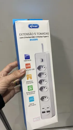 Filtro de Linha Extensão 5 Tomadas 2 Usb 2 Usb Tipo C Bivolt KNUP - BX2205 -Loja Coimbra