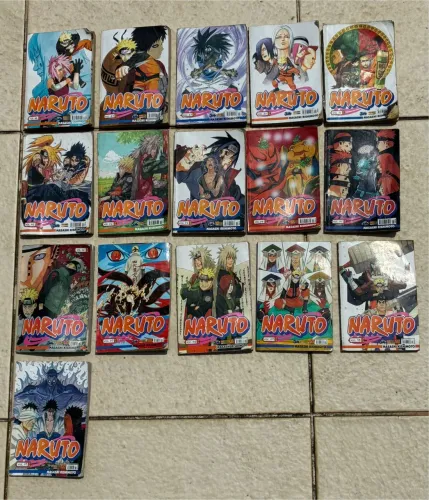 Livros MANGAS DRAGON BALL (4 un)- NARUTO (16 un) 
