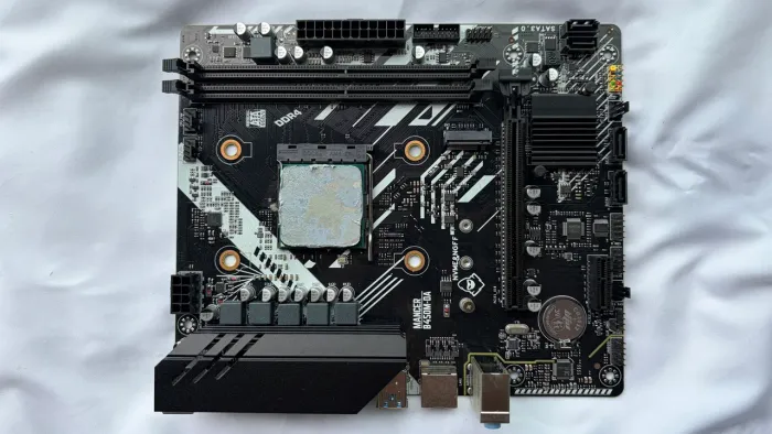 Placa-mãe Mancer B450M-DA V2 + Processador AMD Ryzen 3 5300G