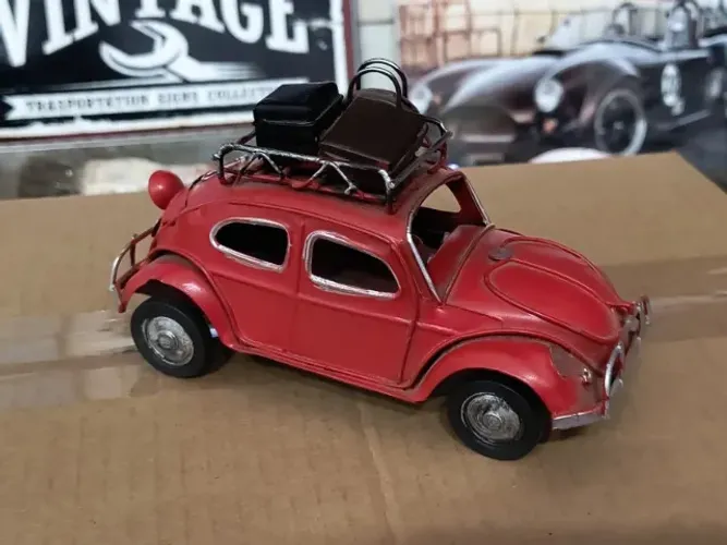 Fusca de decoração feito em metal 15cm
