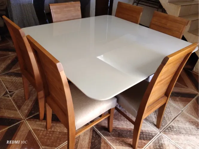 Mesa quadrada seis lugares pronta entrega 