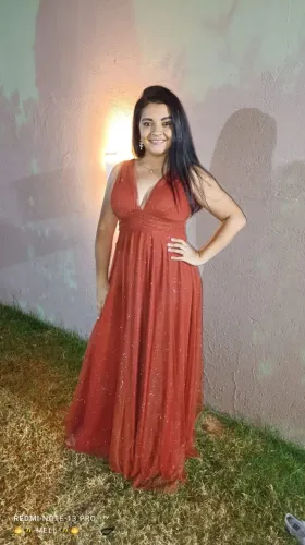 Aluguel de vestidos a preço fixo de R$ 100,00 qualquer modelo 