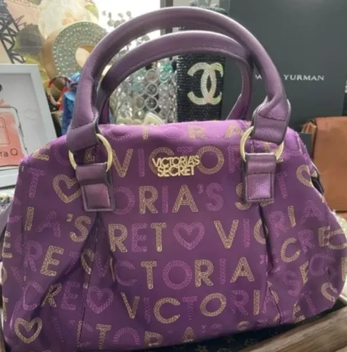 Bolsa vintage Victoria Secrets roxa