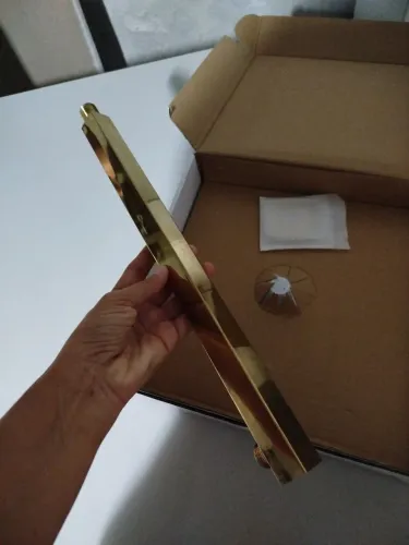 Chuveiro quadrado inox dourado 