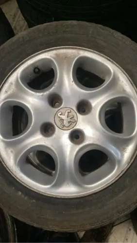 Roda Peugeot Original 14 