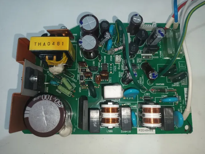 PLACA HITACHI (17B37832A)