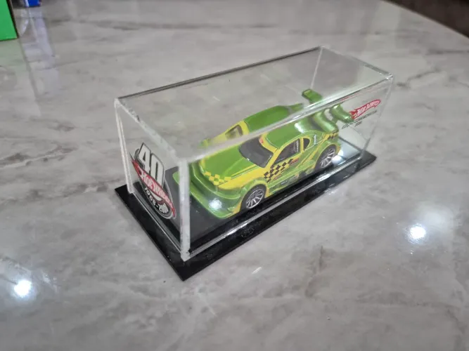 Miniatura Hotwhells 1:64 série comemorativa 40 anos em 2008