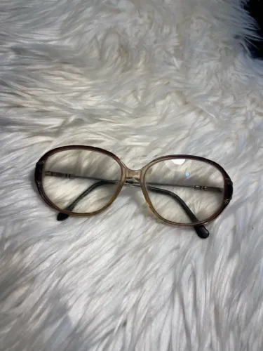 Óculos Vintage Clássico - Armação Charmosa